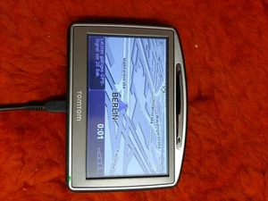 TomTom GO 720 Navigationssystem Westeuropa 31 Länder - Bild 1 von 1