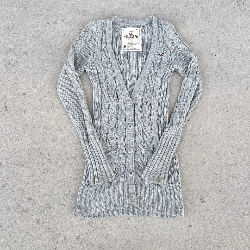 Cárdigan suéter vintage Y2K Hollister gris tejido con cable mediano 15x32 Babydoll Foto 1 de 4