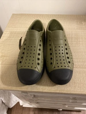 Zapatos NATIVOS Jefferson Sugarlite Clásicos Zapatos sin cordones para el agua Tenis W-9/7-M  Foto 1 de 4