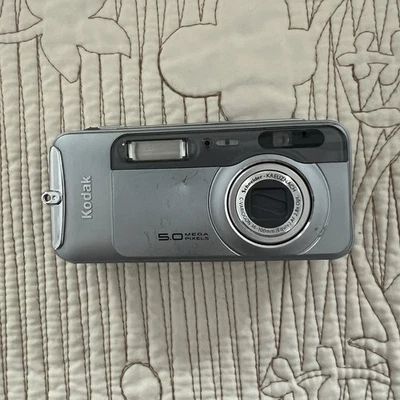 Kodak EasyShare LS 753 5.0MP 2.8x Digital Camera W/charger Works *Dented Front* - Image 1 of 4