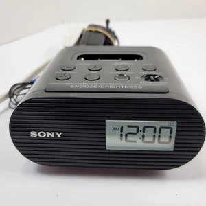 Sony ICF-C05iP Radio Sveglia FM 30 Pin iPod Dock con Adattatore AC FUNZIONA - Foto 1 di 15