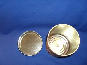 GRAVOX ROUND METAL TIN - FAMILY DINNER SCENE - Bild 1 von 1