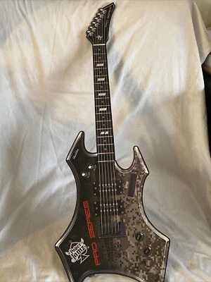 Paper Jamz Pro Series Warlock Guitar 6288 Preowned - Image 1 of 4