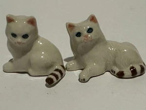 Ceramic Miniature White Cats set of 2 FIgurines Decorative Collectable - Picture 1 of 4