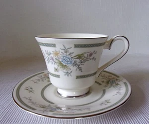 ROYAL DOULTON ROMANCE COLLECTION ADRIENNE TASSE & UNTERTASSE - TOP ZUSTAND - Bild 1 von 2