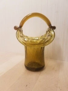 Green Art Glass Basket with Applied Handle - Picture 1 of 12