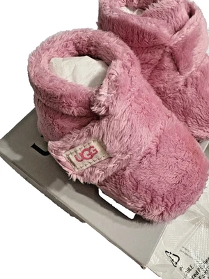 Nuevos botines UGG Bixbee bebé niño talla 2/3 (6-12 meses) rosa *caja abollada Foto 1 de 4