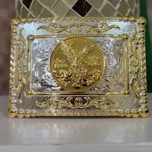 Centenario Cowboy Belt Buckle Western Hebilla Rodeo Silver & Gold Faux 50 Peso - Picture 1 of 8