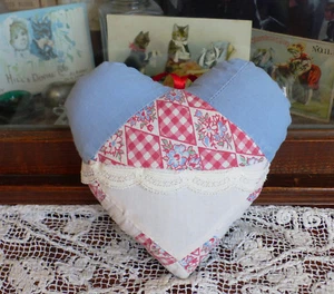 Antique Quilt Heart Pillow, lavender sachet - Imagen 1 de 4