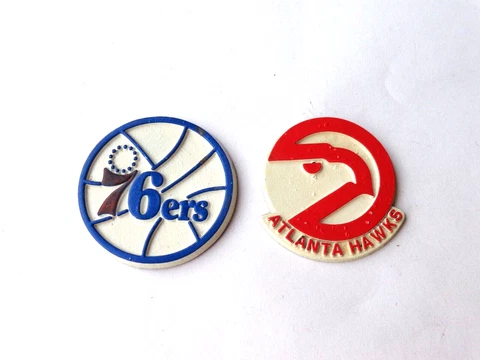VINTAGE NBA Philadelphia 76ers & Atlanta Hawks FRIDGE MAGNETS STANDING BOARD Cover