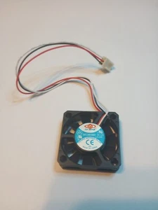 Dynatron DF124010BH 40x40x10mm Fan - Picture 1 of 3