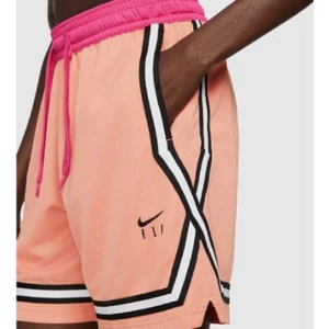 NWT NIKE Dri-Fit Fly Crossover Loose FIt Women's Basketball Shorts Pink Size L - Picture 1 of 3
