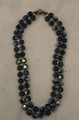 collier 2 rangs perles iridescent  de verre facette bleu / parme ancien vintage - Photo 1/4