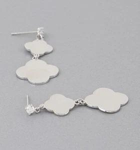 Silver  Tone Clover Shape Drop Dangle Fashion Jewelry Costume Earrings - Picture 1 of 1
