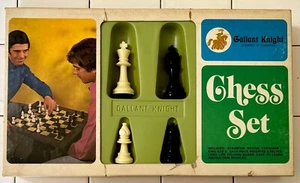 Vintage Gallant Knight Chessmen Of Champions Chess Set in Staunton Design - Picture 1 of 18