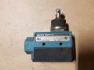 Honeywell BZE6-2RN80 MICRO SWITCH - used - Picture 1 of 1