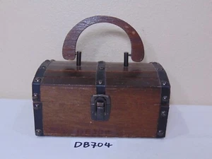 Vintage Holz SCHATZTRUHE Schatulle Handtasche Nieten Steampunk BRITISH HONG KONG - Bild 1 von 11
