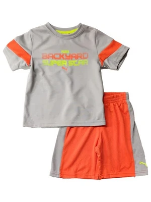 Conjunto de 2 piezas de pantalones cortos y camisetas Puma gris y naranja para niños pequeños Foto 1 de 2