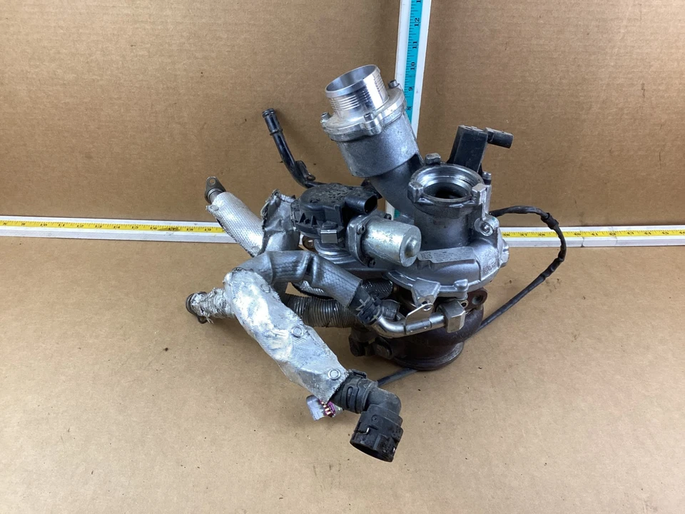Volkswagen GTI 2015-2018 turbocompresor 06K145722L OEM Foto 1 de 4