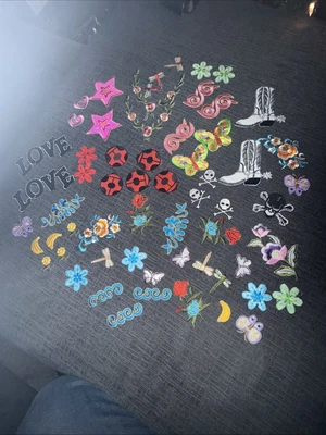 Appliqué Patch Lot Iron On Type  - Image 1 of 4