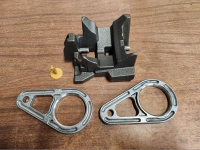 Conjunto de contrapeso de motor de tractor de césped Briggs & Stratton modelo 31P677 793763 Foto 1 de 4