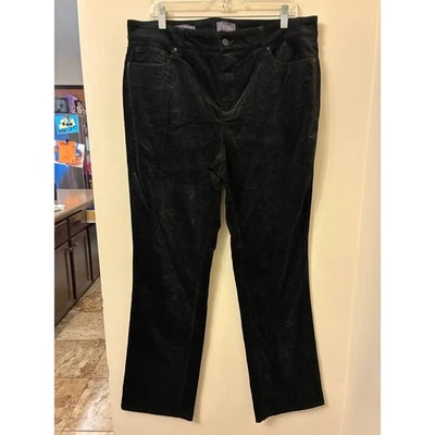 Pantalones de mezclilla NYJD Marilyn rectos de terciopelo negro talla 14 Foto 1 de 4