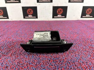 BOTÓN INTERRUPTOR ASIENTO CONSOLA CENTRAL CHRYSLER 300C SRT8 06-08 FABRICANTE DE EQUIPOS ORIGINALES CONSOLA CENTRAL - Imagen 1 de 4