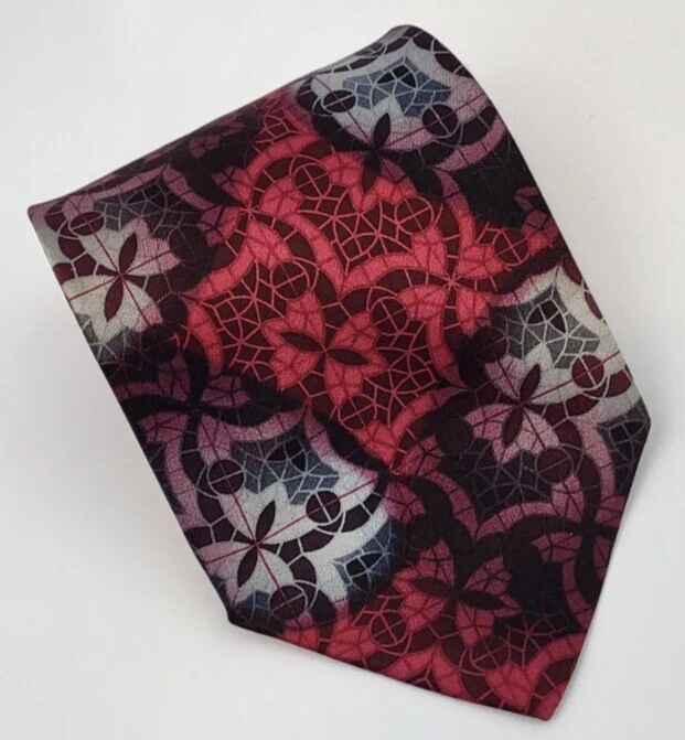 Corbata de seda Montana roja negra gris geométrica para hombre Italia 59 x 3,1/8 Foto 1 de 4