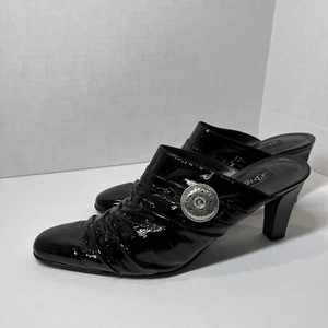 Brighton Womens Italy Rubens Black Patent Leather Mules Silver Conchos 10 Preppy - Picture 1 of 22