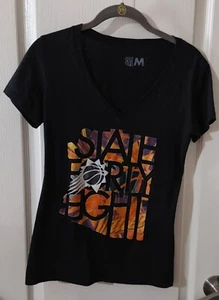 Camiseta State Forty Eight Negra S/S Cuello en V Diseño Phoenix Suns Mediana - Imagen 1 de 8