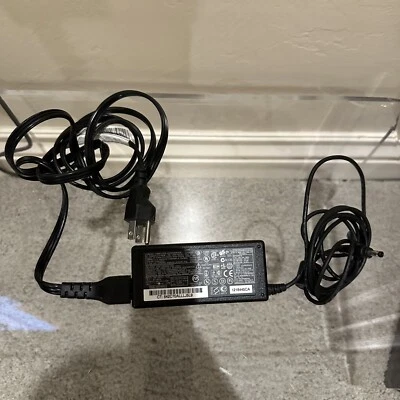 Genuine Compaq PA-1600-02 Laptop AC Adapter Power Supply Charger Cord OEM - Image 1 of 2