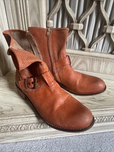 Momino Luxury Genuine Burnt Orange/Tan Leather Booties Sz 38 Italy very Rare - Picture 1 of 7