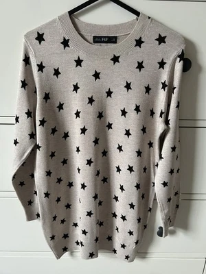 Ladies size 8 F&F beige jumper with black star pattern, good condition - Image 1 of 4