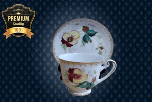 Taza de té y platillo pequeños de diseño floral Hira China Pansy - Imagen 1 de 3
