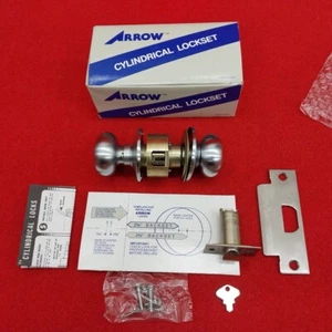 Arrow CYLINDRICAL LOCKSET M02 T A 26D Privacy LOCK Satin Chrome.(Made in U.S.A.) - Picture 1 of 4