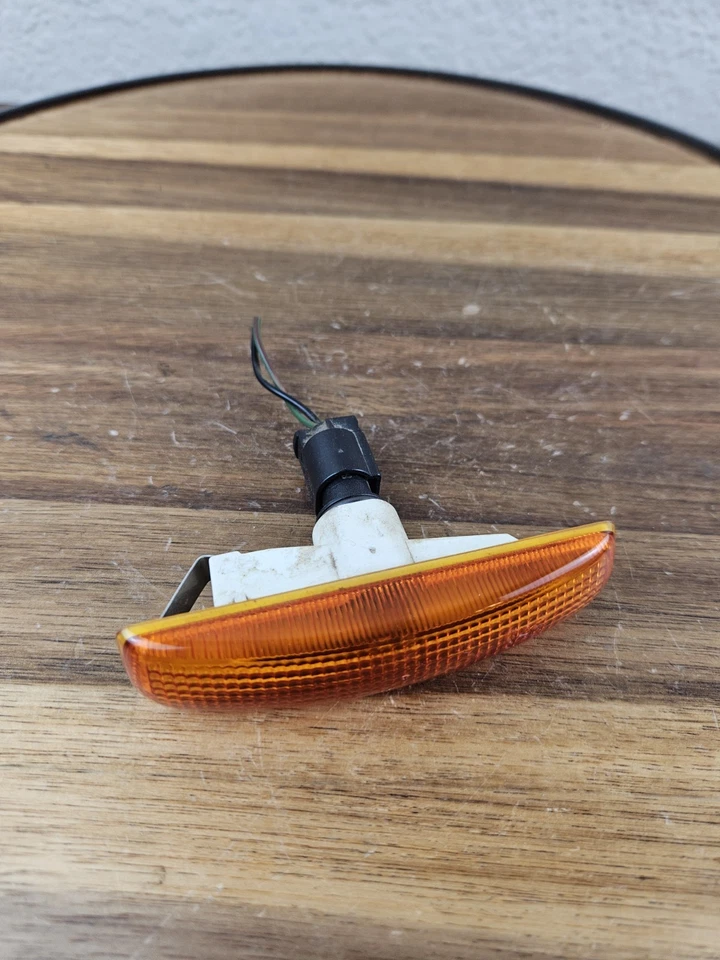  OEM Land Range Rover Sport 06-08 Left Door Side Marker Light - Image 1 of 4