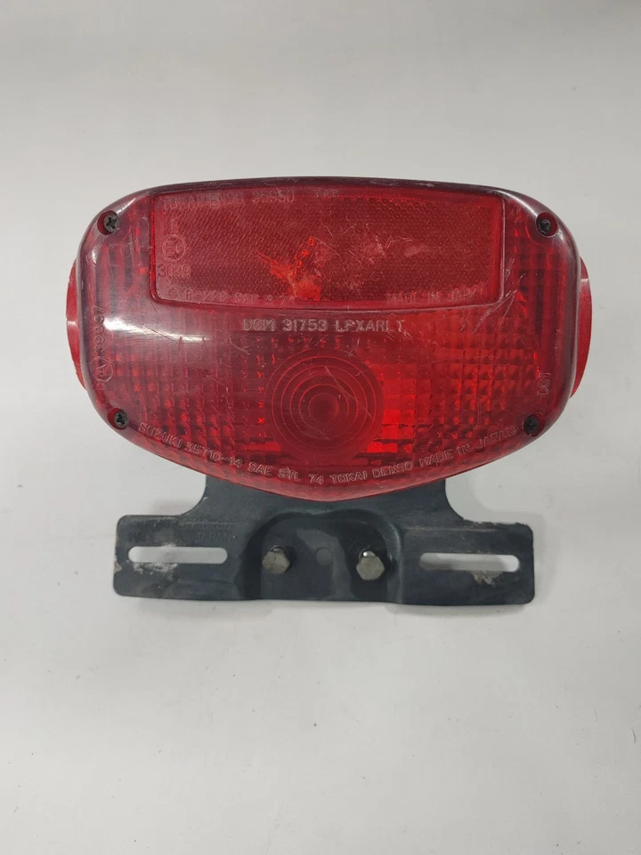 Lanterna traseira combo Suzuki GS550, GS750 lanterna traseira e suporte 35710-45011 - Imagem 1 de 4
