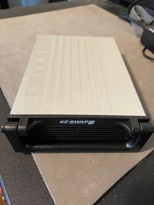 Vantec EZ-Swap2 IDE Cartridge MRK-300FD-BK - Image 1 of 2