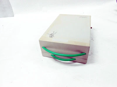 WAVETEK 248330 ACOPLADOR DE ANTENA UNIVERSAL Y CAJA DE CAJA DE ESCUDO RF Foto 1 de 3