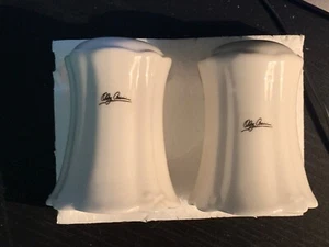 Oleg Cassini Elegant Salt & Pepper Shaker Set White Porcelain 3" Tall - Picture 1 of 4