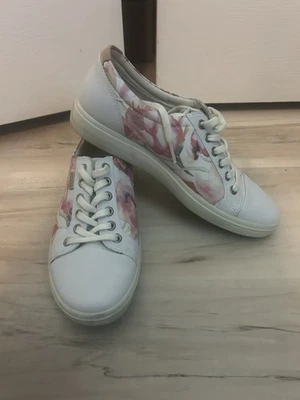 ZAPATOS TENIS MUJER ECCO BLANCO ROSA FLOR TIRO BAJO CORDONES TALLA 8 Foto 1 de 4