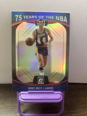 杰里·韦斯特 2021 22 帕尼尼·唐鲁斯 OPTIC 75 年 NBA #40 银奖 — 第 1/2 张图片