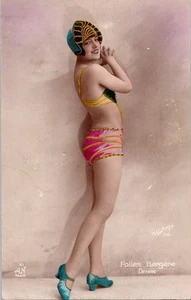 b25 Cabaret Showgirl donna nuda francese originale 1920 foto colori colorati cartolina - Foto 1 di 2