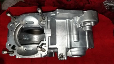 KX500 KAWASAKI 1987 (LOT AA) CRANKCASE SET CRANK CASE 14001-5295 - Изображение 1 из 4