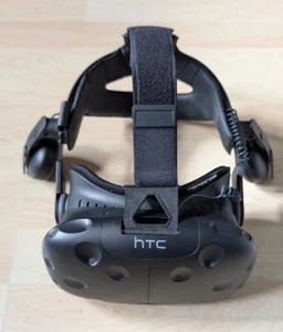 HTC VIVE VR-Brille (als Ersatzteil mit verschiedenem Zubehör) / Virtual Reality - Bild 1 von 7