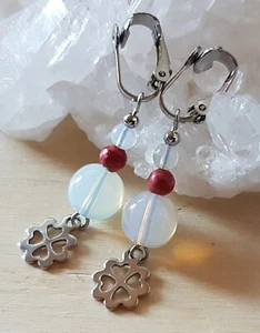 OHRCLIPS CLIPS EDELSTAHL KLEEBLATT MONDSTEIN KORALLE - Bild 1 von 3