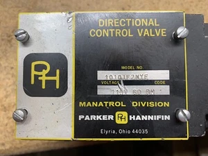 Parker Hannifin Directional Control Valve 10101F2NYE 115v - Bild 1 von 6