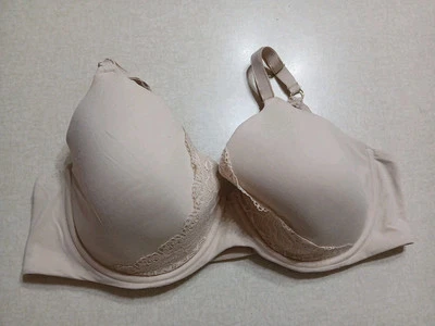 Sujetador Soma 42DD Abrazable Encantador Encaje Gancho en J Beige Forrado Con Aros Foto 1 de 4