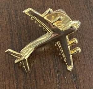 Vintage Airplane Jet Boeing Gold Toned Lapel Hat Pin Pin Back. - Picture 1 of 2