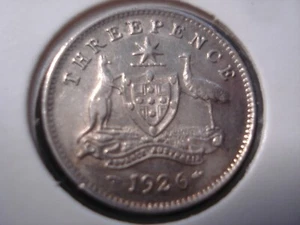 Australian 1926 Threepence Sterling Silver Coin KGV 6 Pearls Diamond (SA07) - Picture 1 of 2